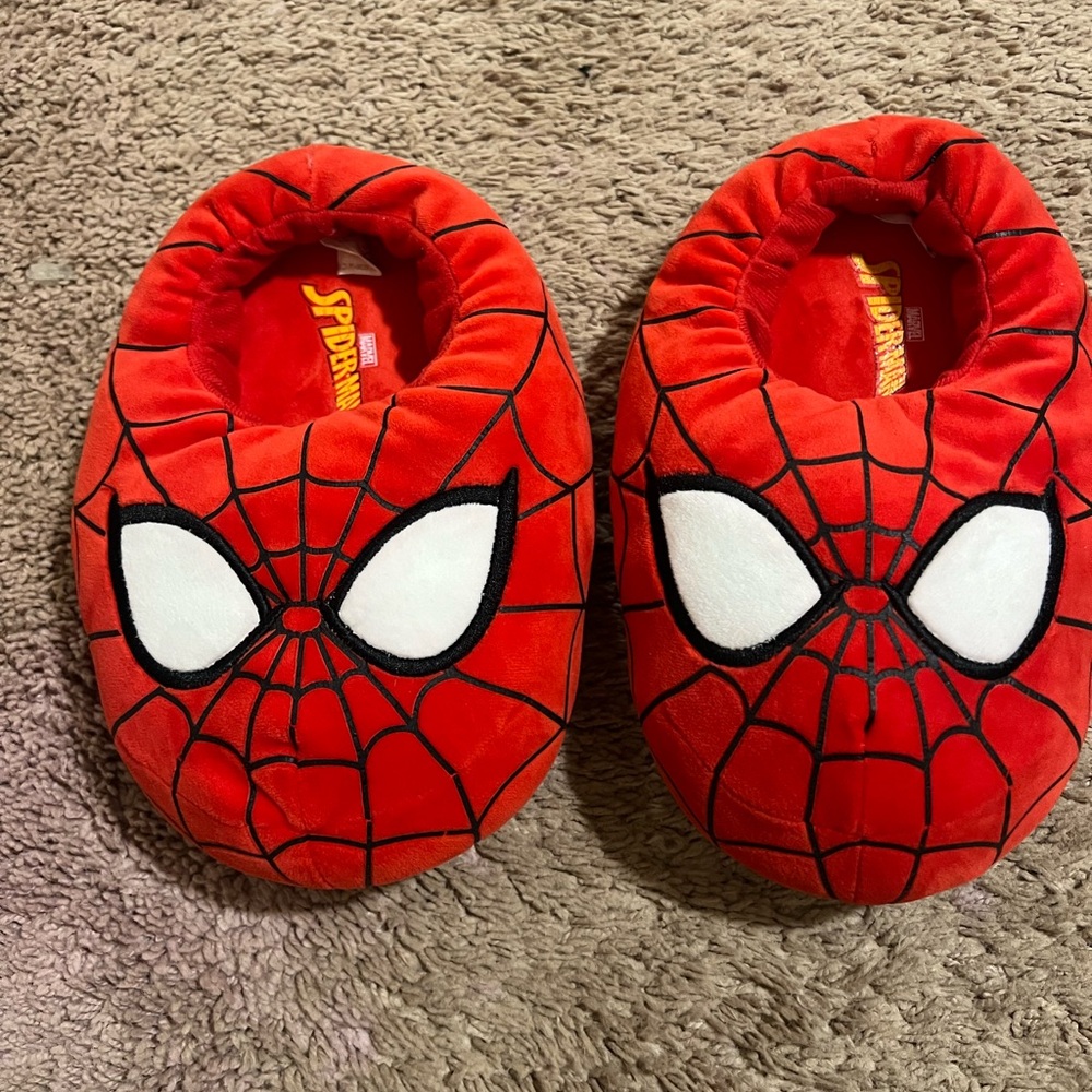 Spider-Man slippers adults size